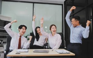 کدام کارکنان با تمام وجود کار می‌کنند؟